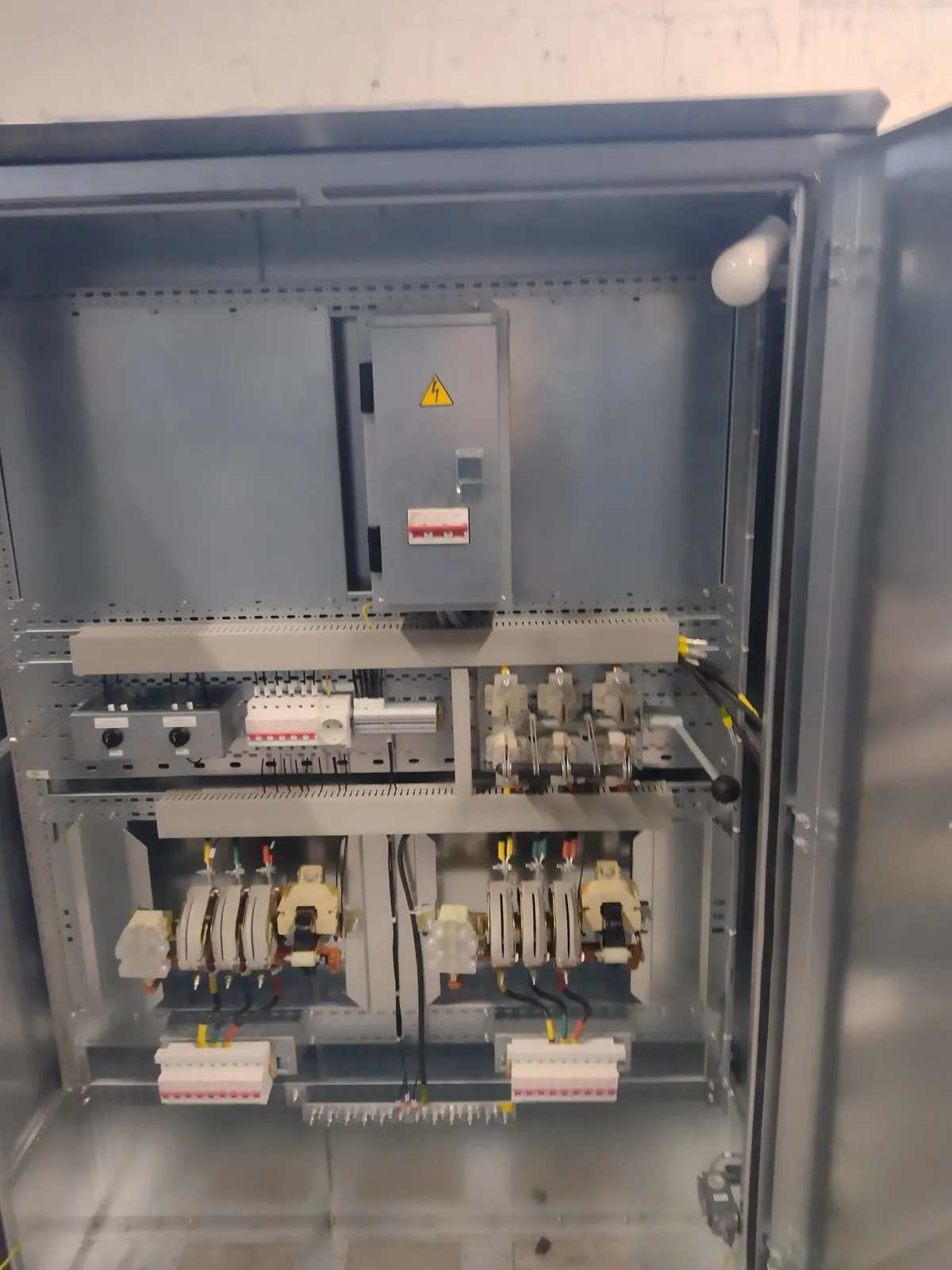 Lighting line control contactors inside the I-710 cabinet