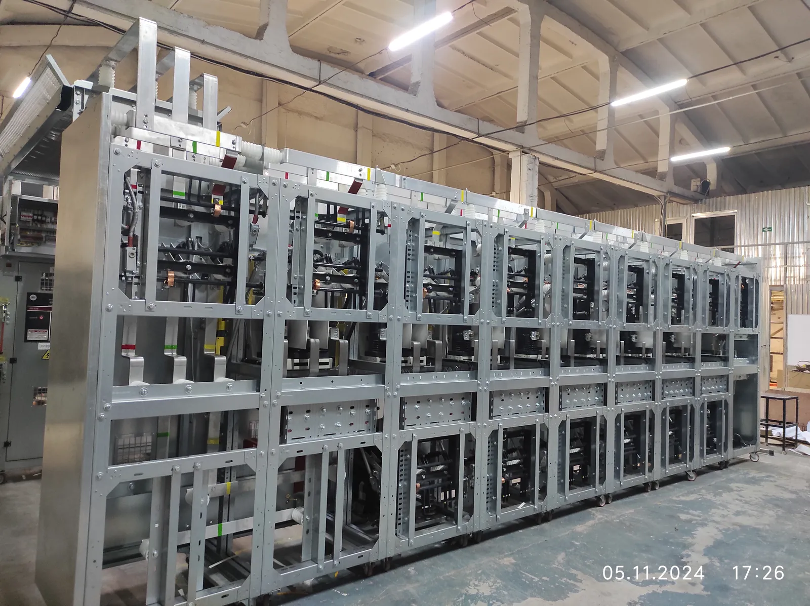 A set of 10 kV КСО-Е switchgear cells in production