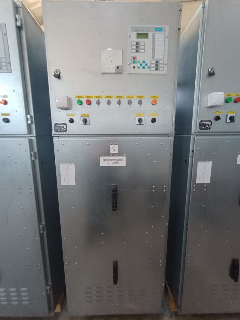 Switchgear cubicle with microprocessor protection relay for a 100 kVA transformer feeder