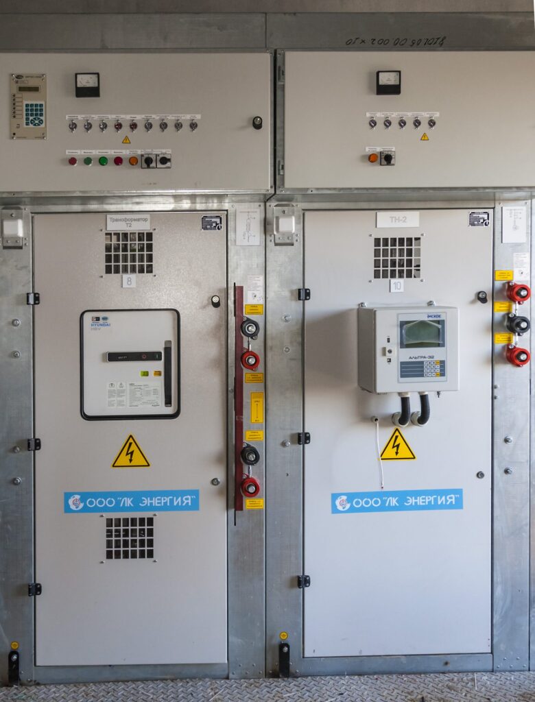 Two 6-10 kV cubicles with Hyundai vacuum breaker and metering unit, LK Energy