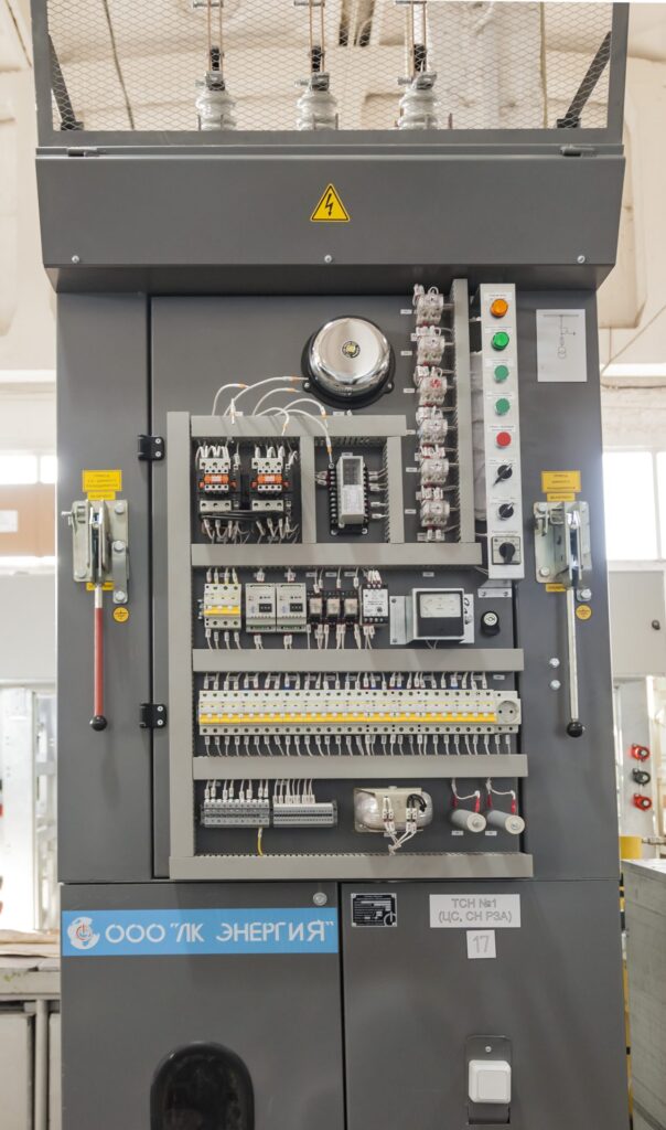6-10 kV auxiliary transformer cubicle with open secondary circuit compartment, made by LK Energy