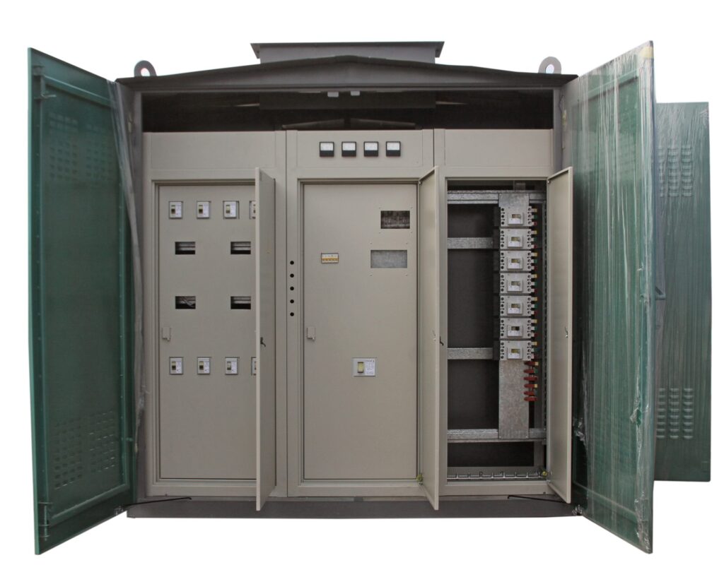Packaged transformer substation with open 0.4 kV compartment and moulded-case circuit breakers