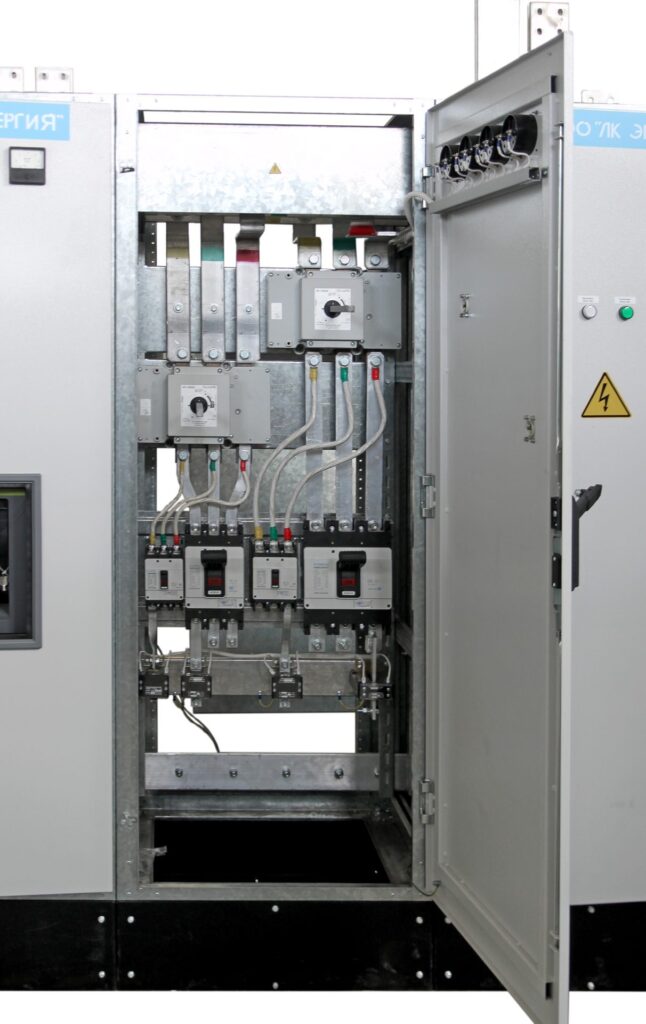 0.4 kV switchboard panel with switch disconnectors and breakers manufactured by LK Energy