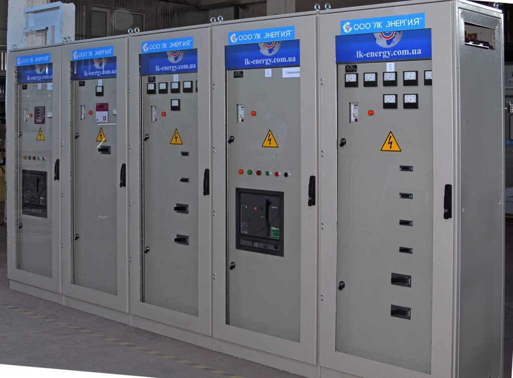 Low voltage 0.4 kV switchboard cabinets with air circuit breaker, manufactured by LK Energy